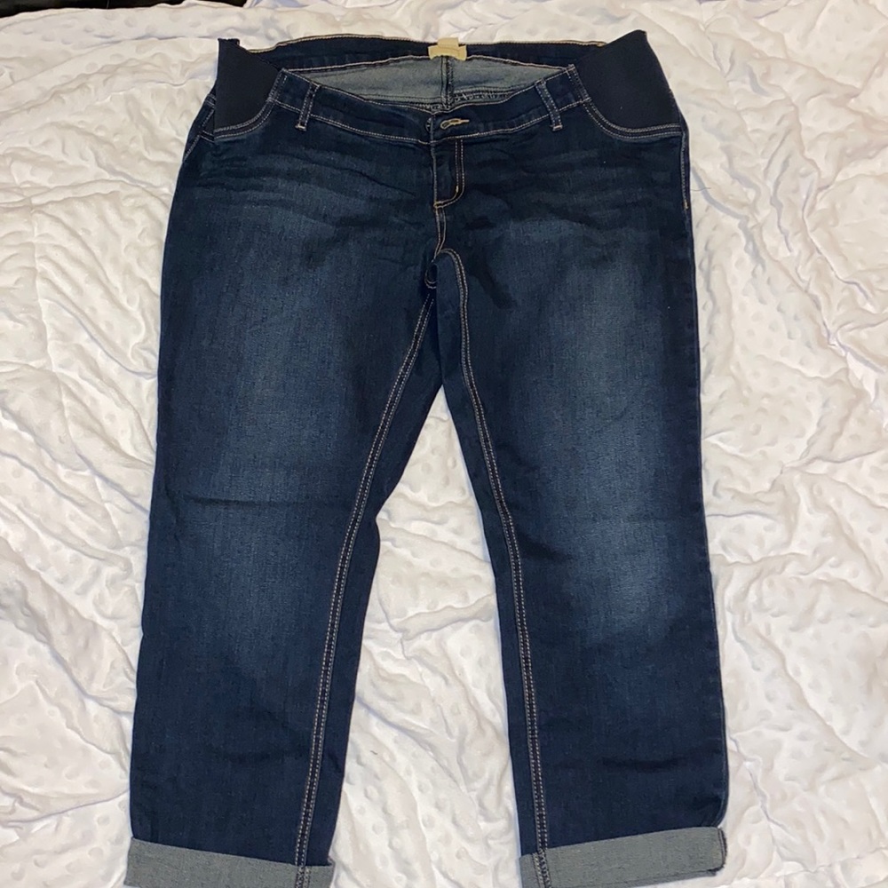 Maternity XL Capris.